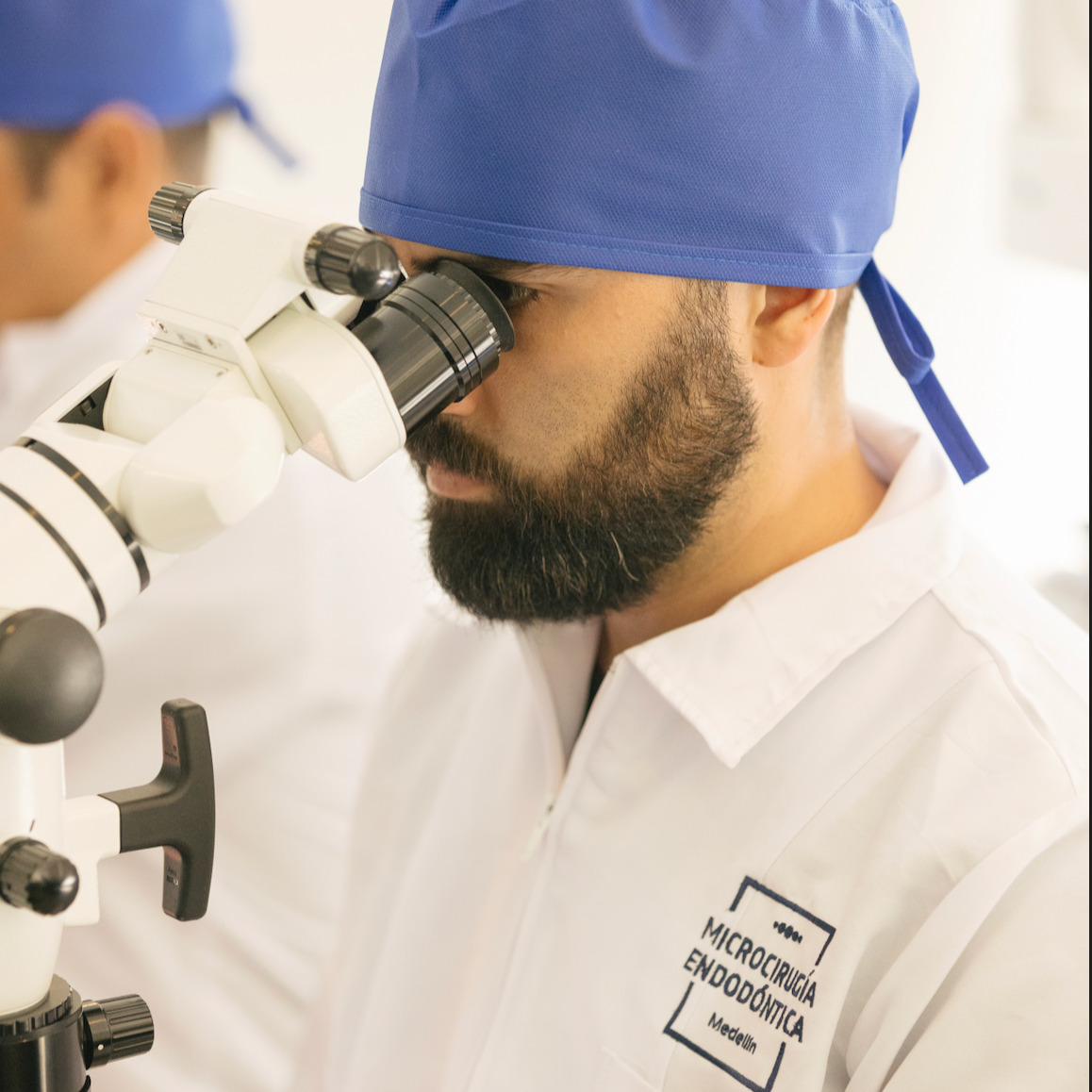 Curso básico de microcirugía endodóntica. Valor total 2.400 USD (RESERVA con 500 USD).